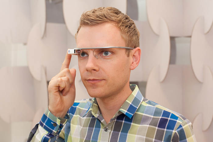 Measuring google glass into google analytics